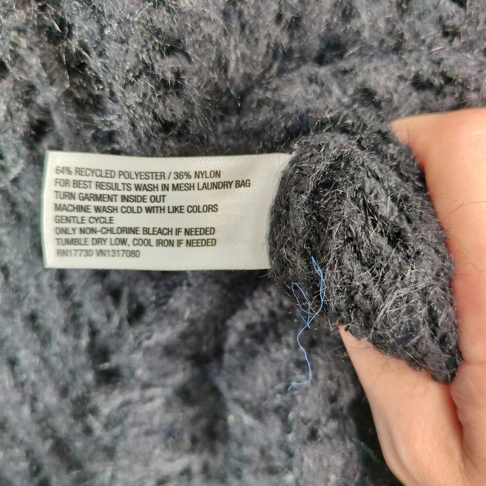 NWT Universal Thread Black Fuzzy Open Chunky Knit… - image 7